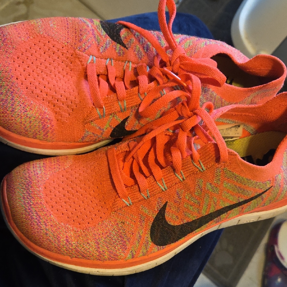 Nike Coral and Black Running Shoes